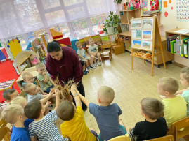 Гость группы "Пекарь" Гость группы "Пекарь".